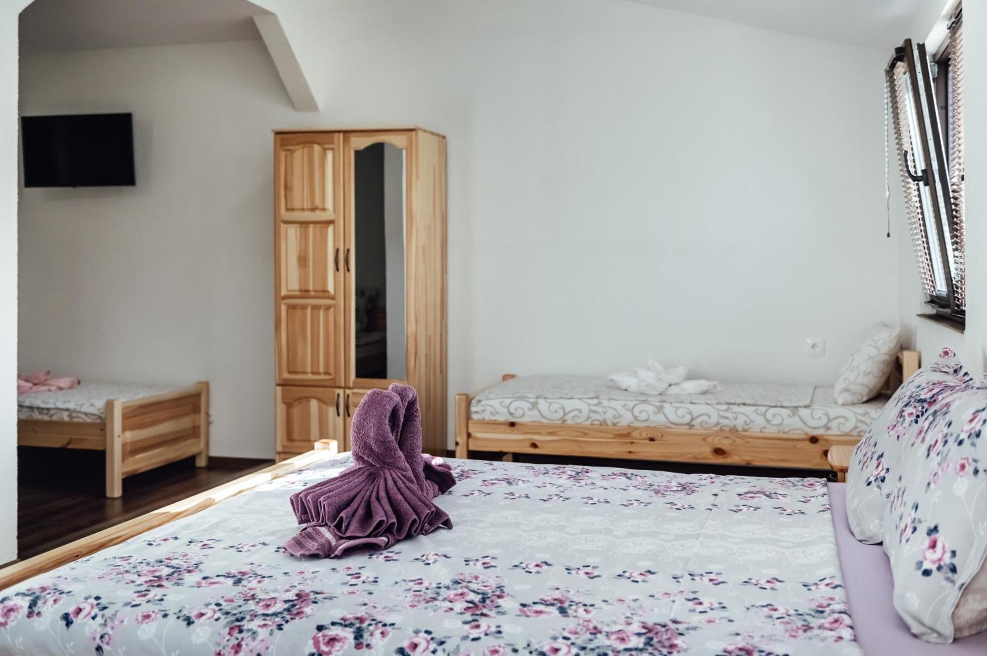 Guesthouse Juli Sapareva Banya Bagian luar foto