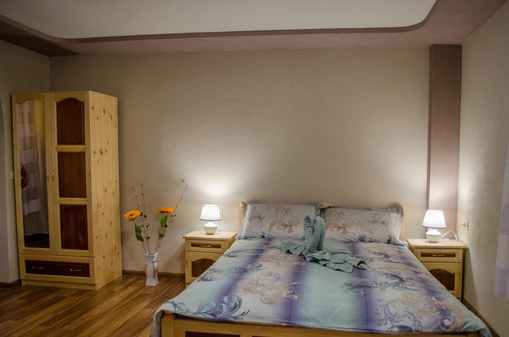 Guesthouse Juli Sapareva Banya Bagian luar foto